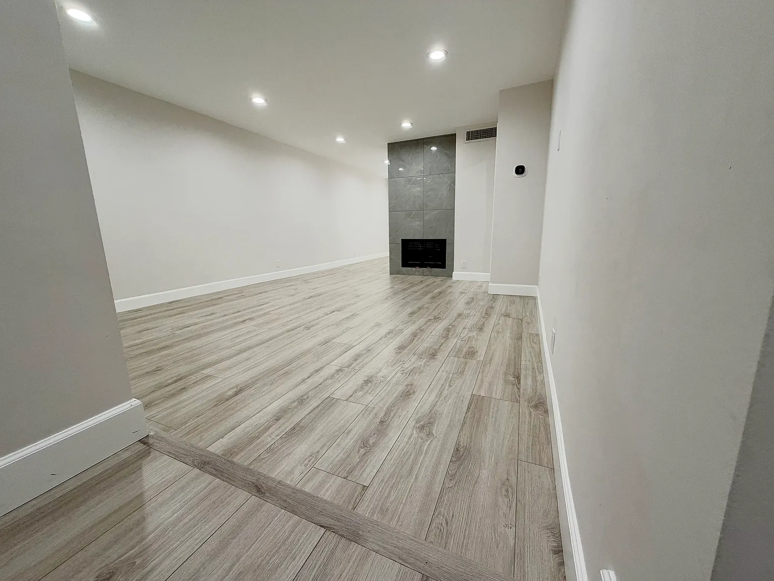 2 bed, 1.5 bath, 1151 sqft, $3,800 — Photo 3