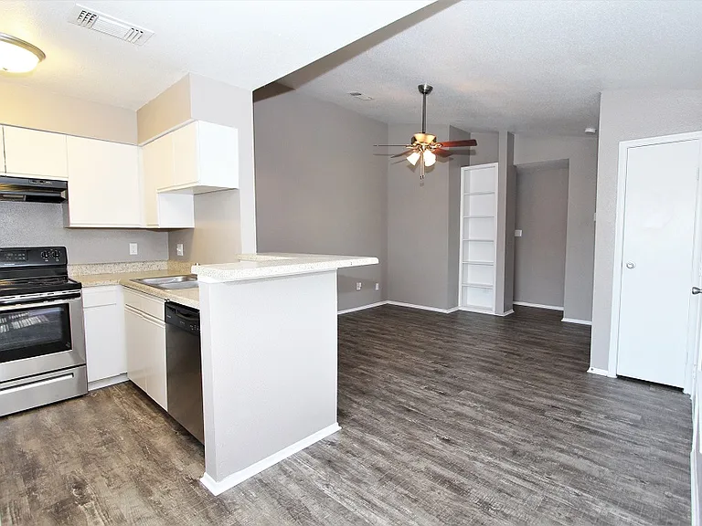 Oak Bend — Photo 42