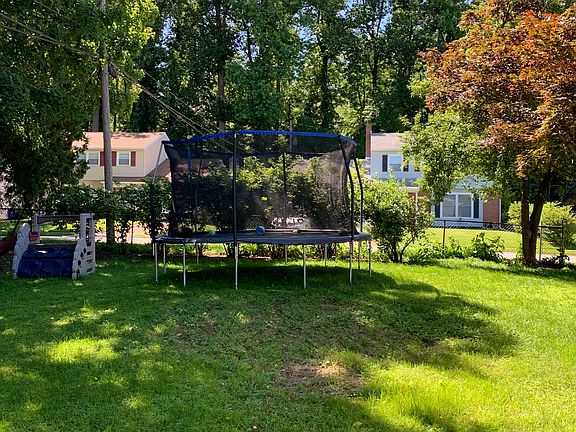 4th image of 1116 N Overhill Ct