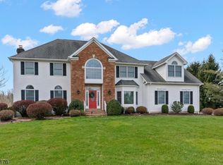3 Spring Hunter Ct, Andover, NJ 07821