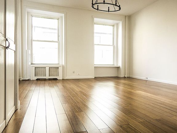 2nd image of 154 E 64th St Fl 2