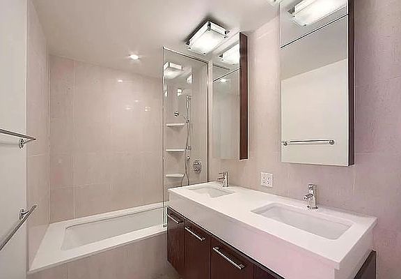 5th image of 39 E 29th St APT 15B