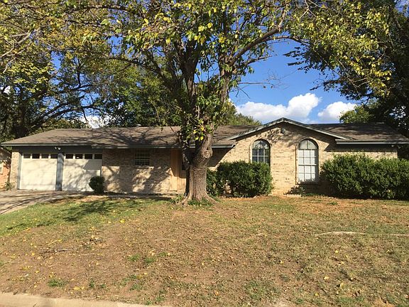 3rd image of 2624 Mimosa Park Dr