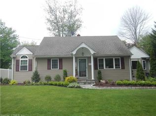 97 Wepawaug Dr, Milford, CT 06461