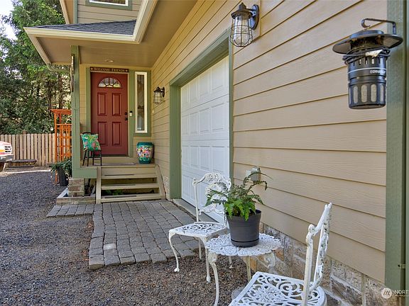 3rd image of 799 Copalis Avenue NE