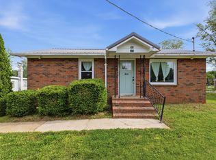 305 Franklin St, Cowan, TN 37318