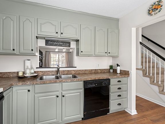 4th image of 106 Laurelwood Dr