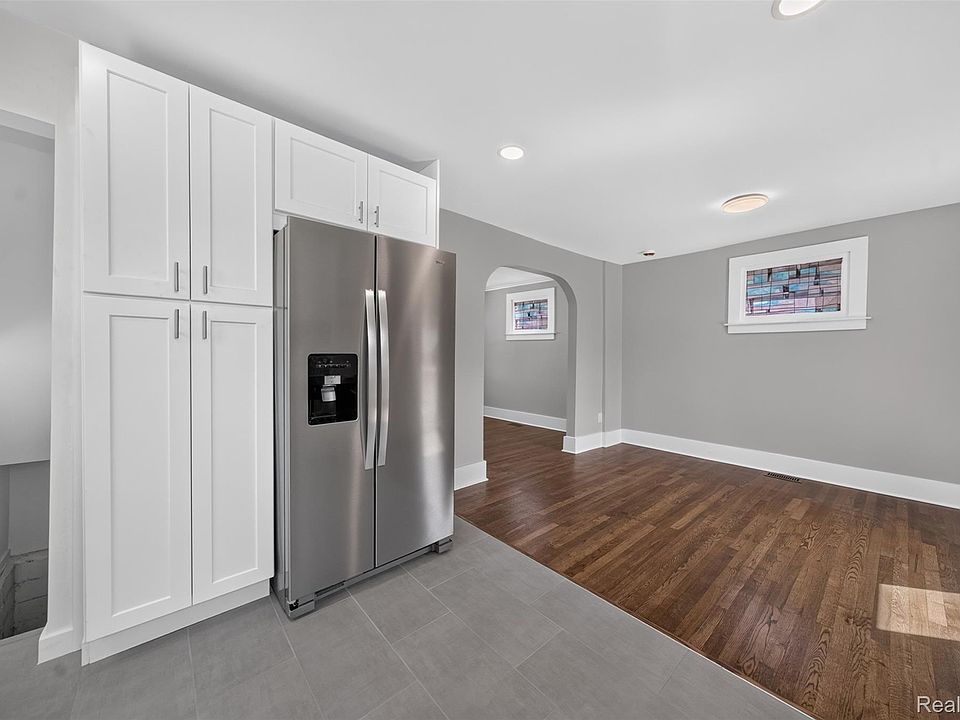 761 Columbia Rd, photo 16