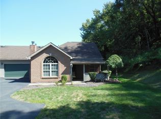 1444 Greenbriar Ct, South Park, PA 15129