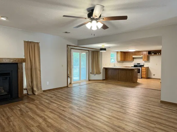 16424 E 3rd St, Tulsa, OK 74108