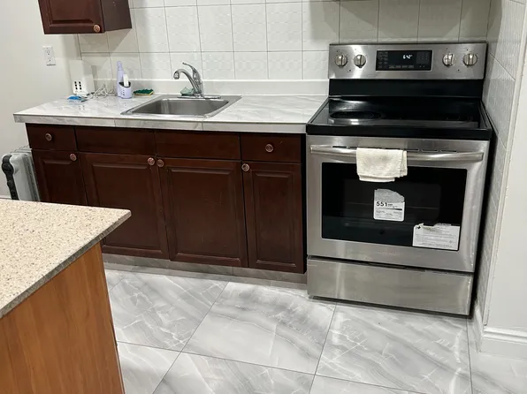 (undisclosed Address), Richmond Hill, ON L4E 5C6