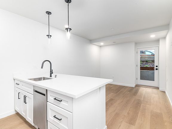 2nd image of 1454 Union St #1