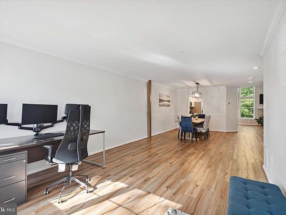 3rd image of 1424 Heron Way