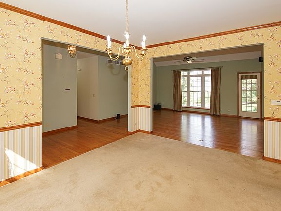 5th image of 1364 Sycamore Ln