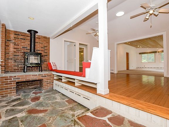 5th image of 14 Crapo St