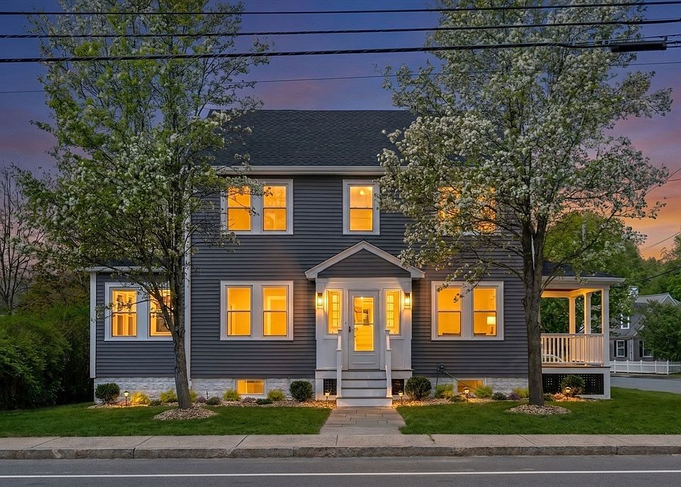 1st image of 526 Cabot St