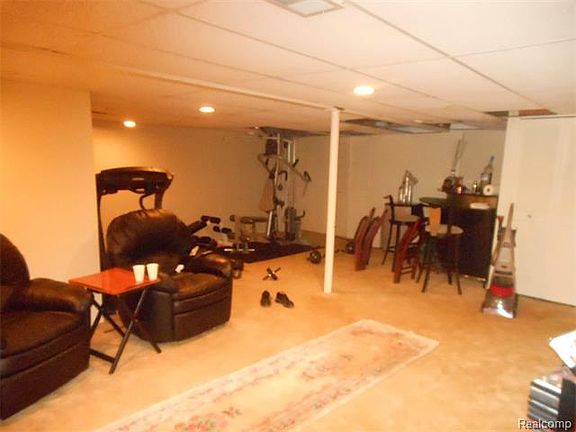 3rd image of 28913 Ranchwood Dr #1