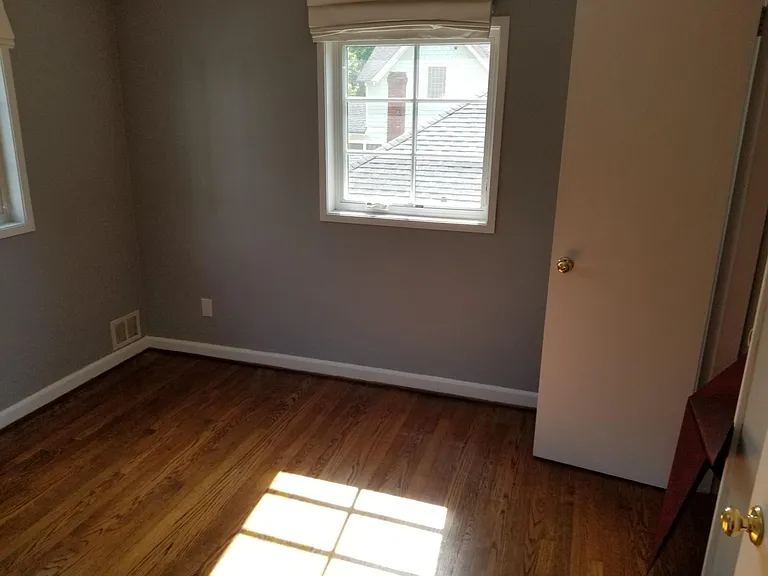505 E Windsor Ave — Photo 8