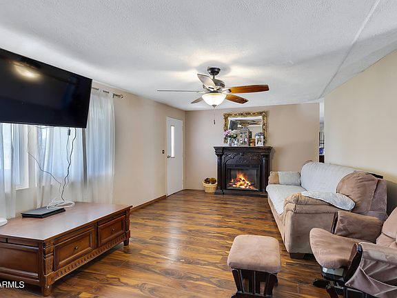 4th image of 50076 W Mayer Boulevard