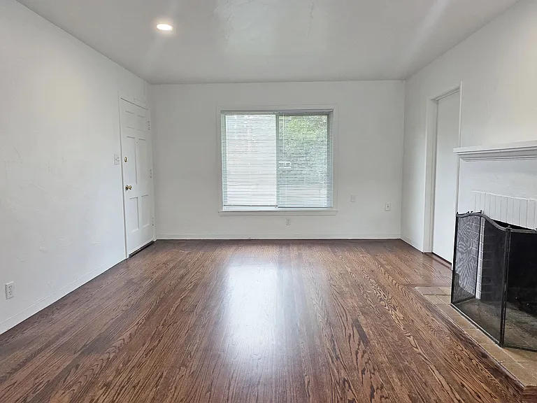 3800 Arden Way — Photo 8