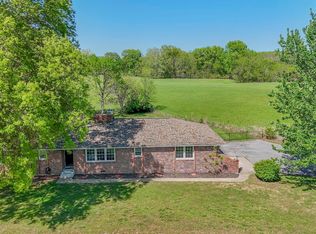 704 N Urich Rd, Clinton, MO 64735