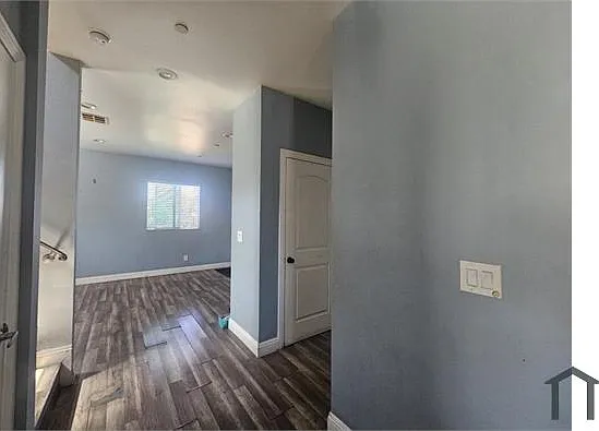 4 bed, 1742 sqft, $3,500 — Photo 2