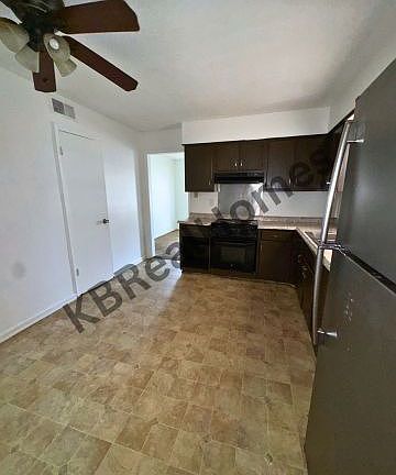 5th image of 1281 Royal Oaks Cv