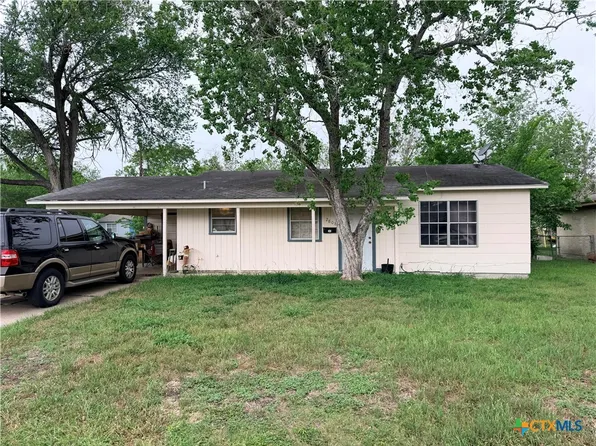2808 Meadowlark St, Victoria, TX 77901