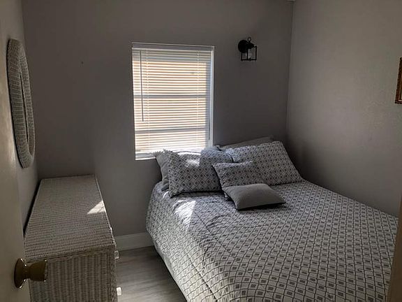 5th image of 621 Orange Blossom Ln