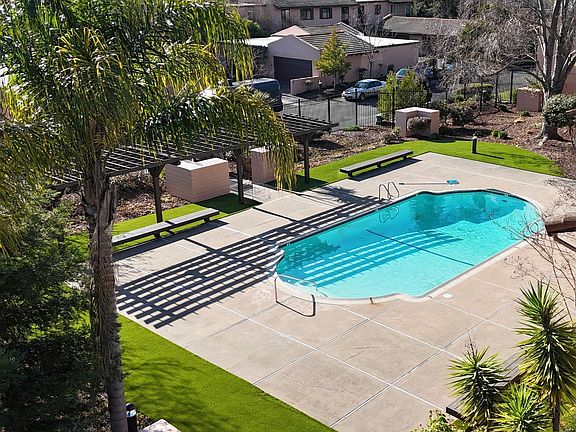 3rd image of 962 Marina Drive