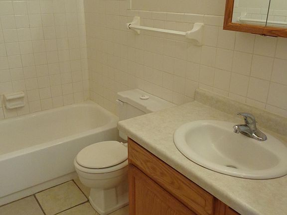 5th image of 524 6th St E APT 234