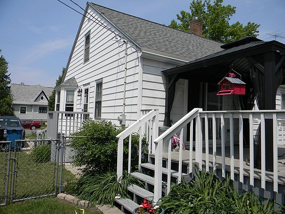 3rd image of 103 S Staffon St