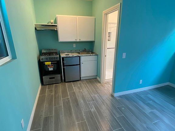 4th image of 617 S Bonnie Beach Pl