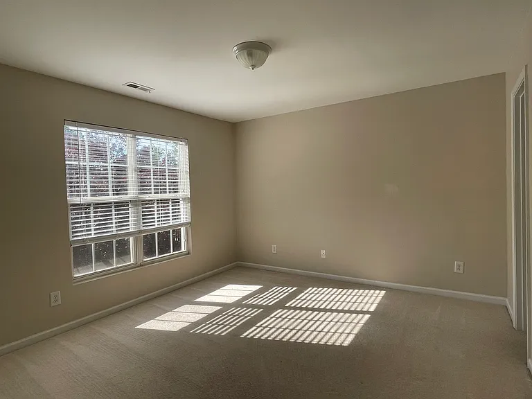 5637 Berry Creek Cir — Photo 25