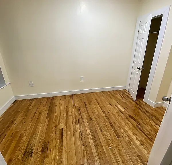 1841 Mohegan Ave #7 — Photo 2