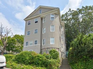 18 Everard St, Worcester, MA 01605