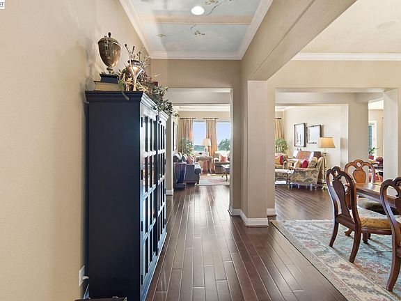 5th image of 5322 Carole Ridge Ct