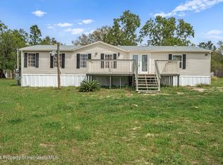 18041 Oxenham Ave, Spring Hill, FL 34610