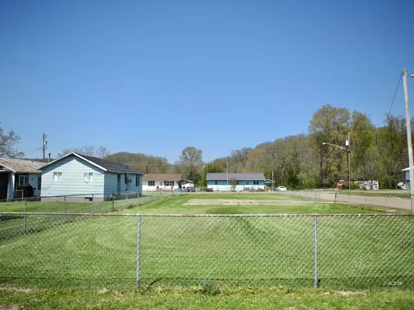 1715 Chestnut St, Gallipolis, OH 45631