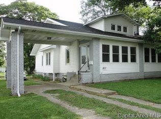 811 W Poplar St, Taylorville, IL 62568