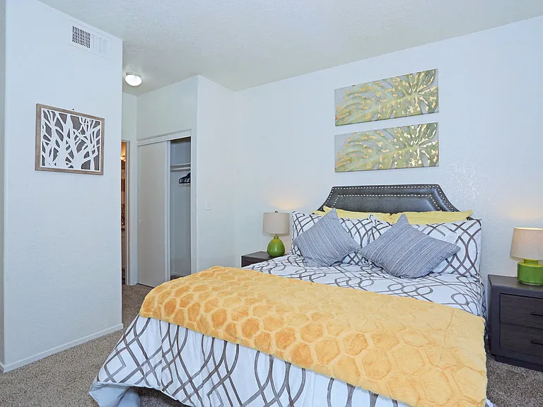 Parc West Apartments — Photo 9