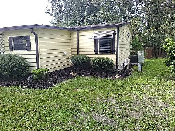 3rd image of 6512 Lakewood Dr Unit D