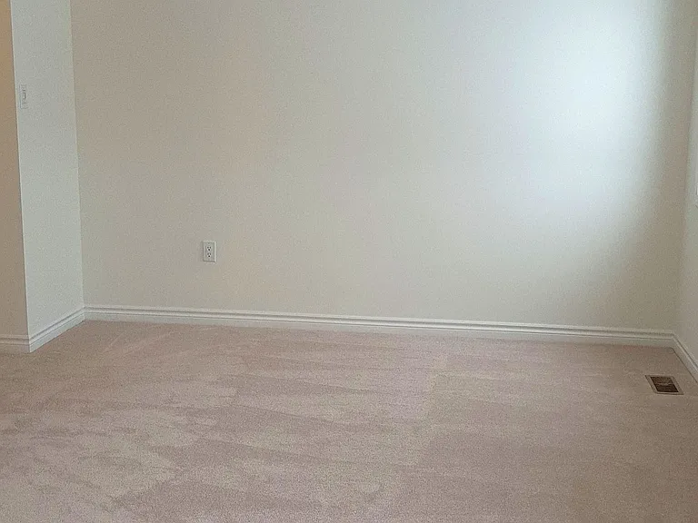 8 Watermill St — Photo 18