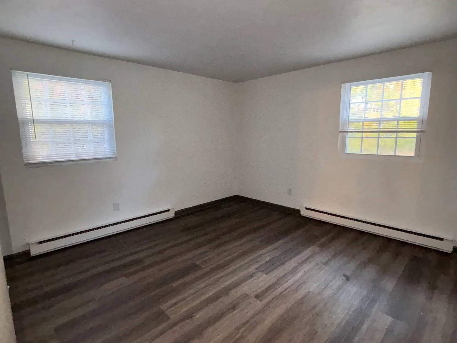 Governor Weare Apartments — Photo 4