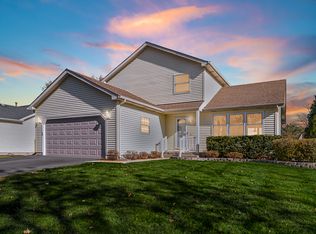 1087 Pheasant Trl, Carol Stream, IL 60188