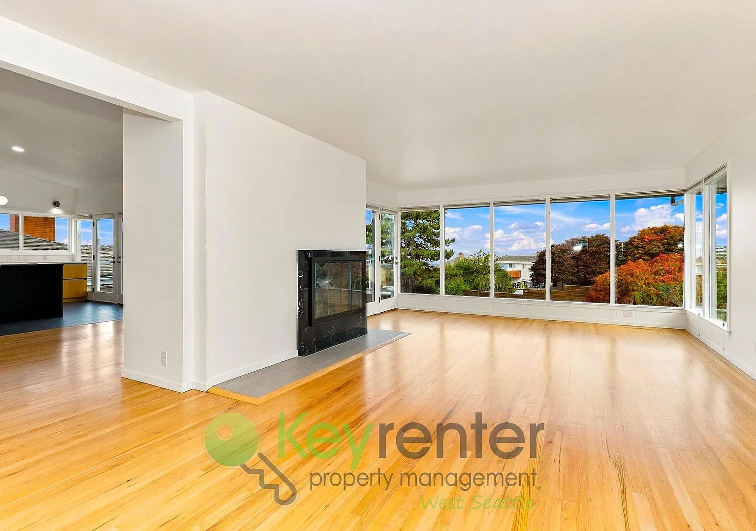 Sophisticated Four Bedroom Home with Vaulted Ceilings — Photo 2