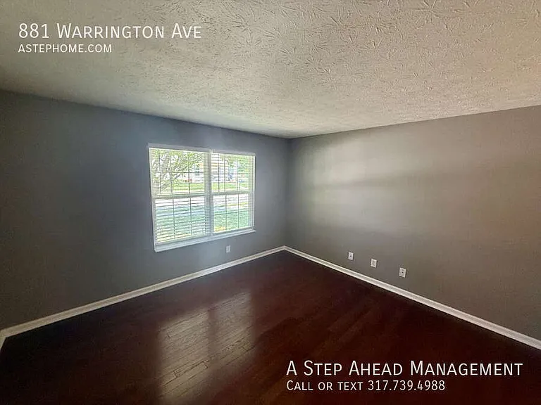 881 Warrington Ave — Photo 17
