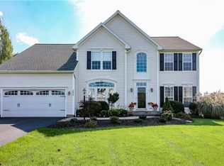 202 Millford Xing, Penfield, NY 14526