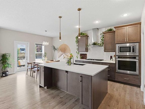 5th image of 26 W Evansfield Park NW