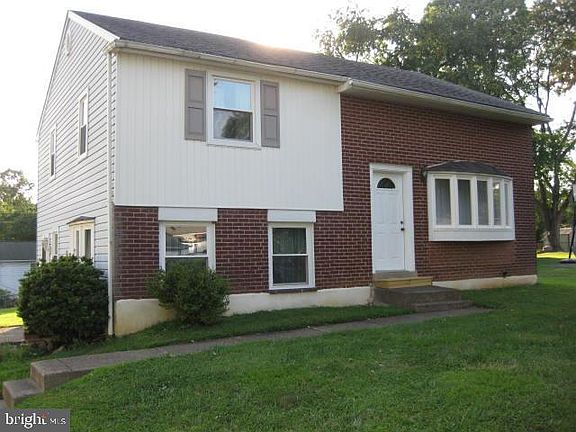 2nd image of 3508 Springmill Rd